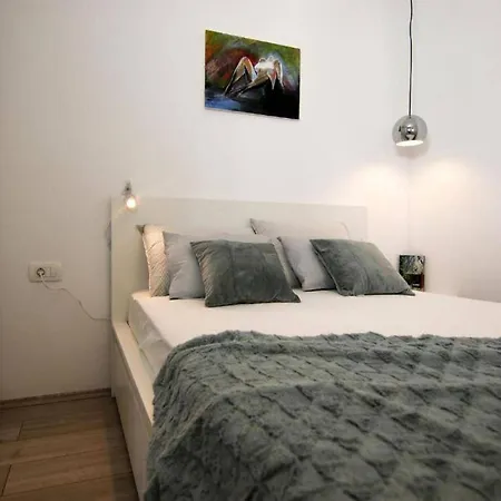 Βίλα Secluded Oasis With Pool, Outdoor Kitchen, & Landscaped Terraces - Three Bedroom *