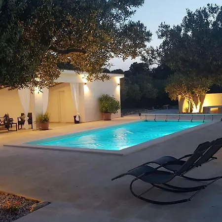 Villa Secluded Oasis With Pool, Outdoor Kitchen, & Landscaped Terraces - Three Bedroom Supetar