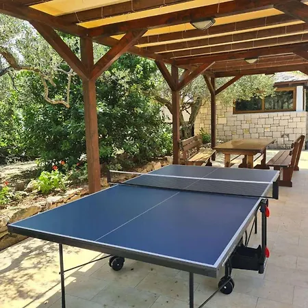 Villa Secluded Oasis With Pool, Outdoor Kitchen, & Landscaped Terraces - Three Bedroom